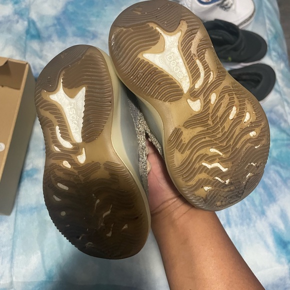 Yeezy boost 380 infant - Picture 2 of 4